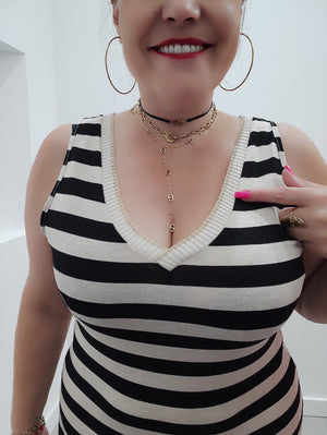 ROBE LONGUE & RAYURES NOIRES