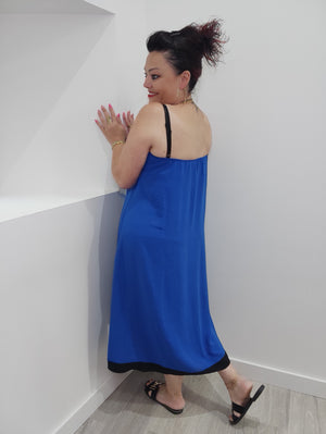 ROBE LONGUE EVASEE & BLEU ROI