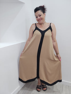 ROBE LONGUE EVASEE & BEIGE