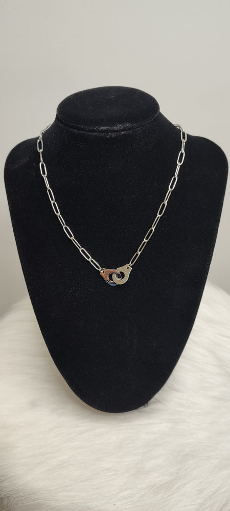 COLLIER MENOTTES & ARGENT