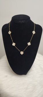 COLLIER TREFLE BLANC NACRE & OR