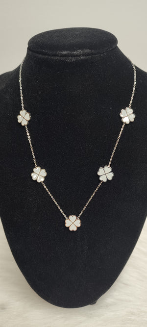COLLIER TREFLE BLANC NACRE & OR