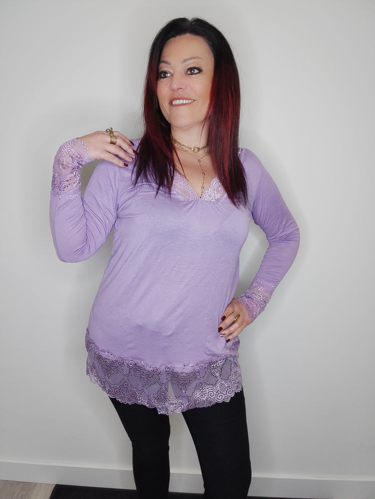 TOP DENTELLE & LILAS