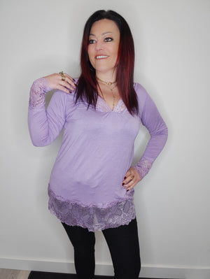 TOP DENTELLE & LILAS