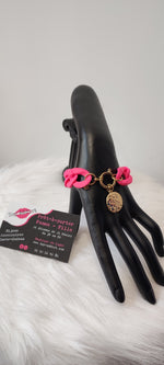 BRACELET MAXI CHAINE MEDAILLE & FUSHIA ACIER